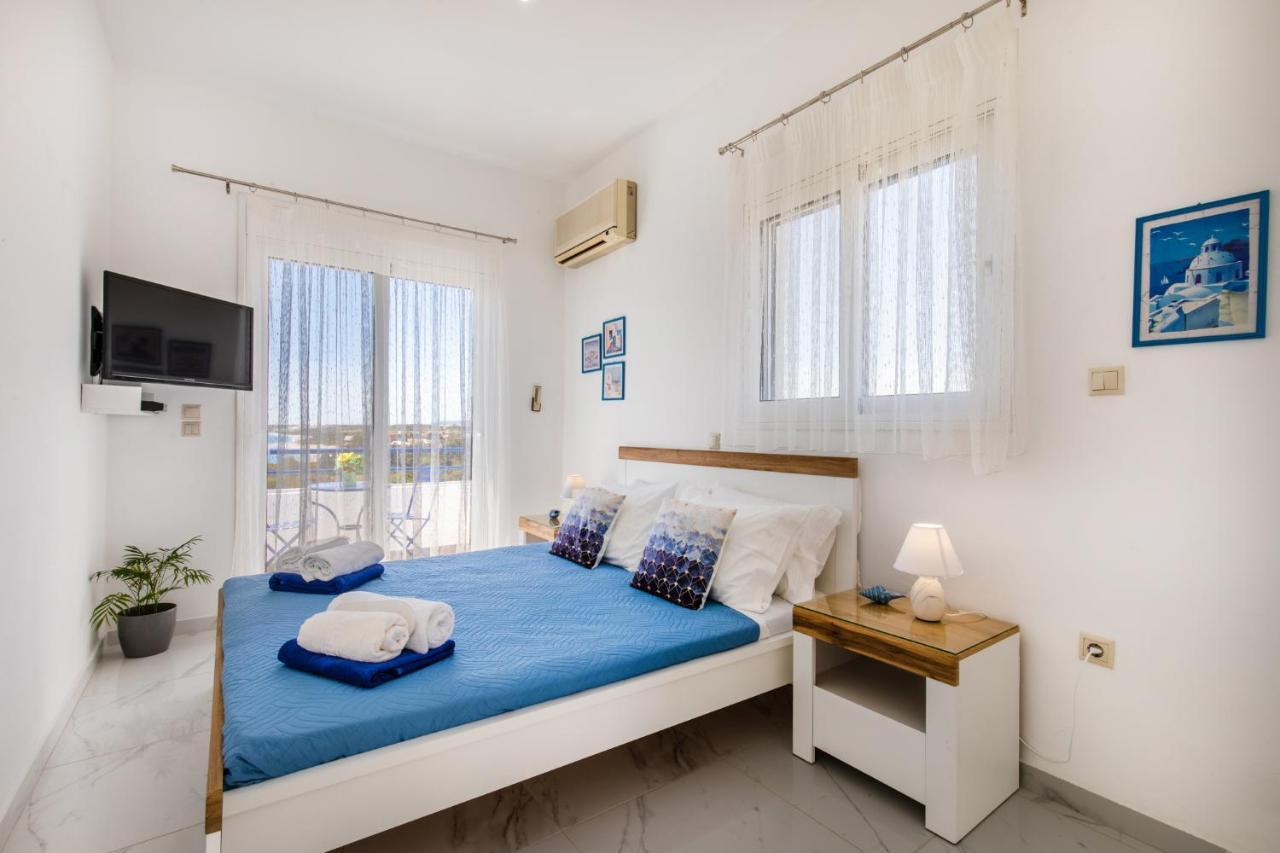 White Blue Villa Lachania  Exterior photo