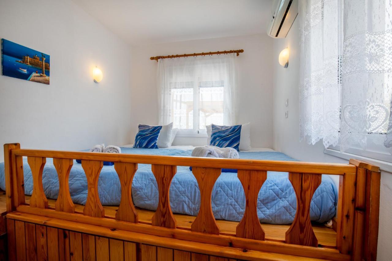 White Blue Villa Lachania  Exterior photo